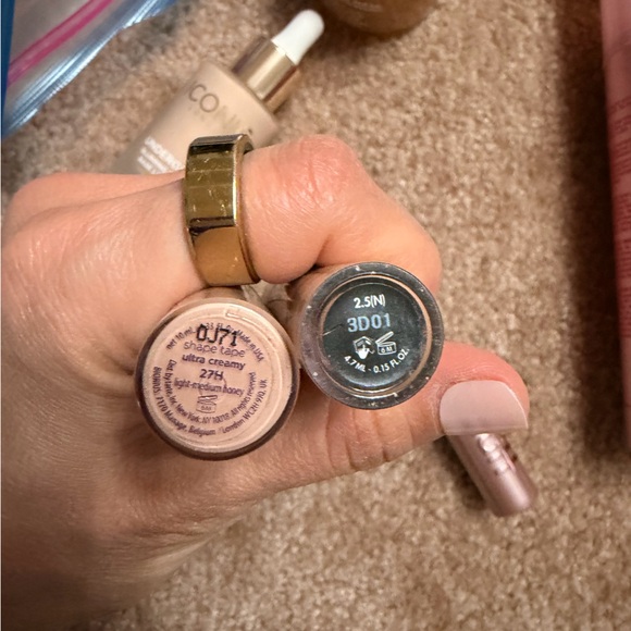 Makeup Bundle - Picture 10 of 11
